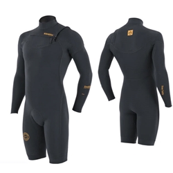 It's very frustrating to be cold when riding in a warm place. That is why we designed our HYBRID shorty to be warm. It is packed with the same technologies as the 3.2mm steamer: we basically just cut the legs. The SEAFARER brings us back to the essentials of what makes a good wetsuit, nothing more, nothing less: warmth, stretch, durability. It's a no-bullshit wetsuit with Manera's renowned fit and construction. If you are looking for a high-performance wetsuit at an affordable price, this is the right choice.